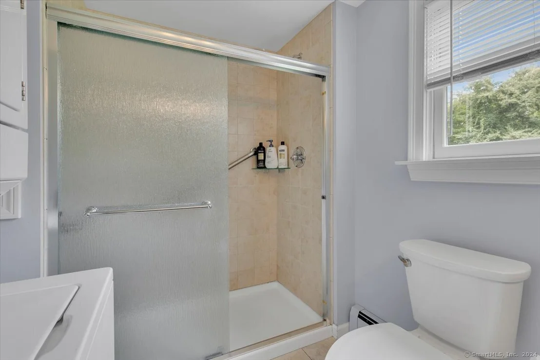 Photo of 117 Ross Avenue