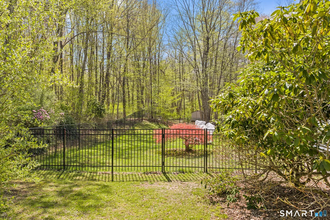 Photo of 1169 Flanders Road