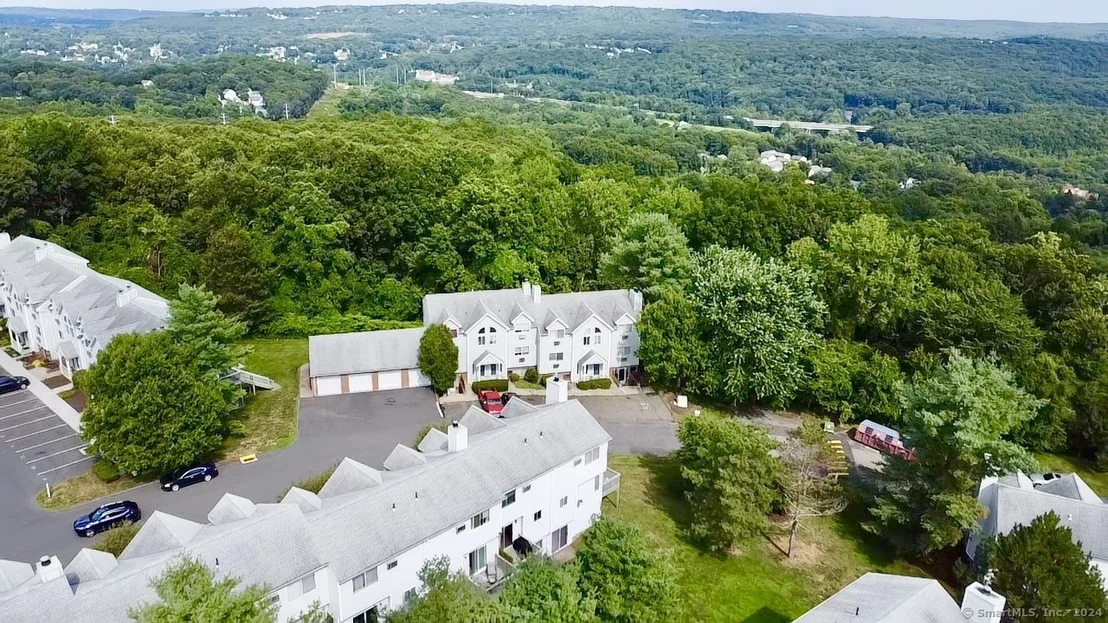Photo of Unit 24A at 925 Oronoke Road