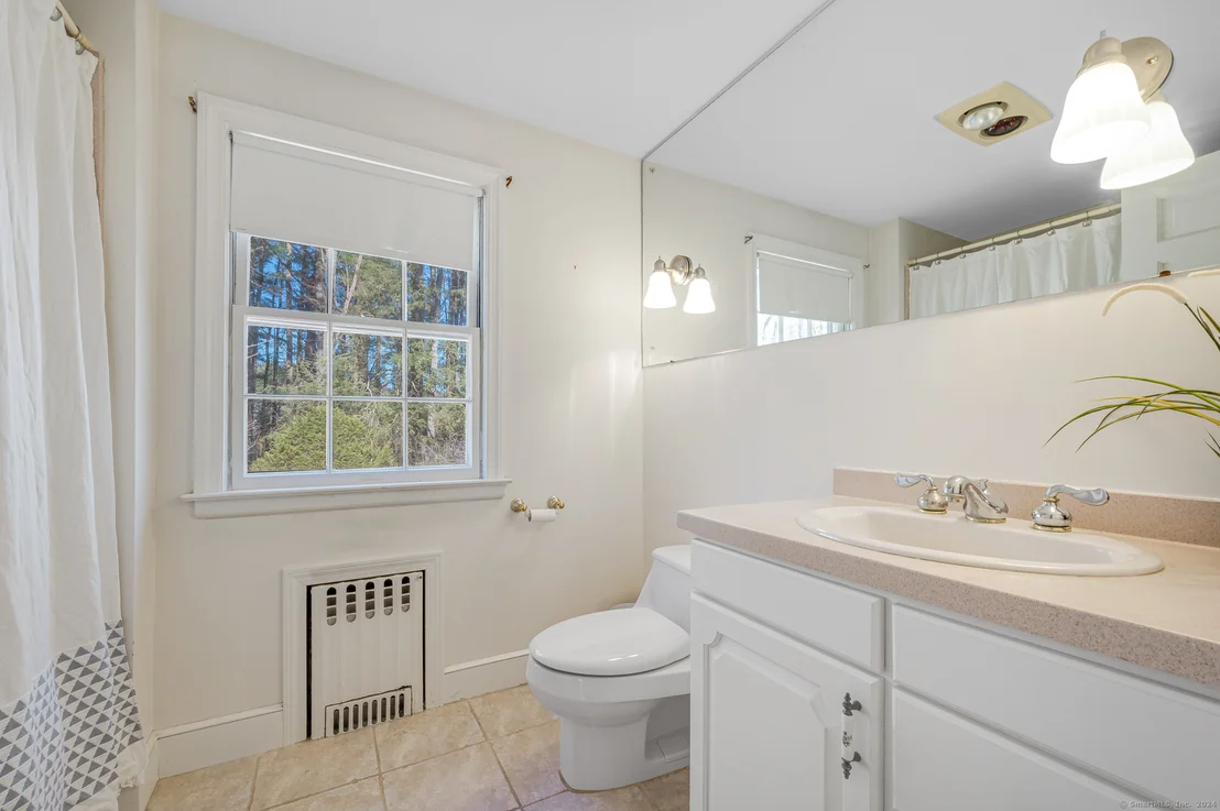 Photo of 341 Greenwoods Road