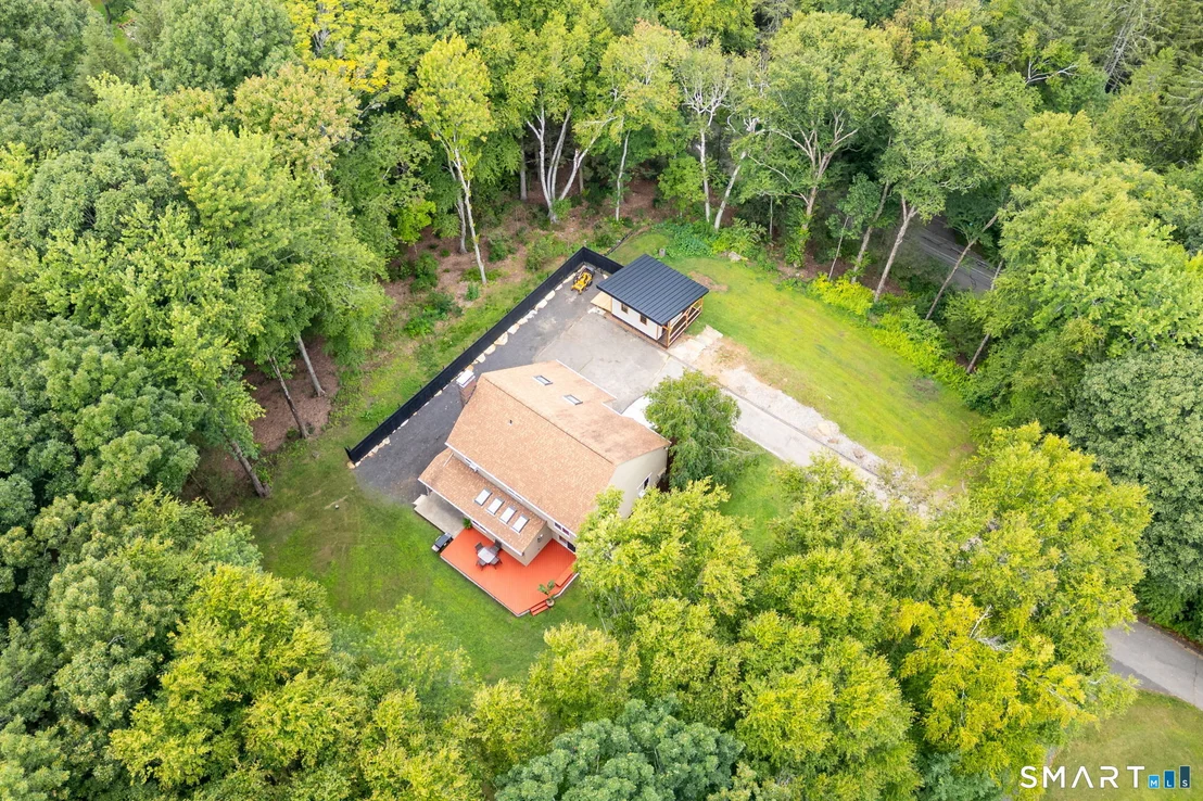Photo of 1386 Cedar Swamp Road