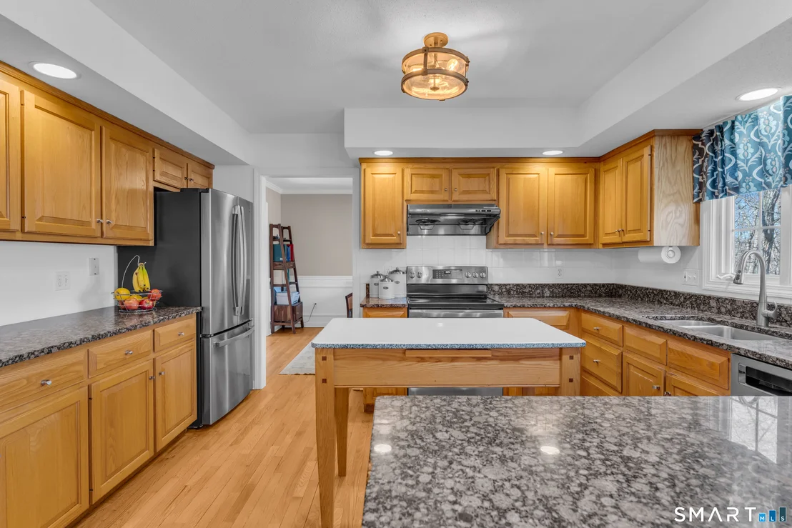 Photo of 322 Willow Road