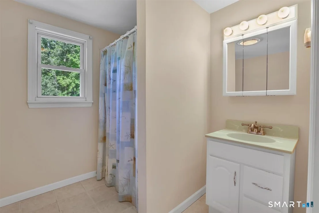 Photo of 328 Bulkeley Hill Road