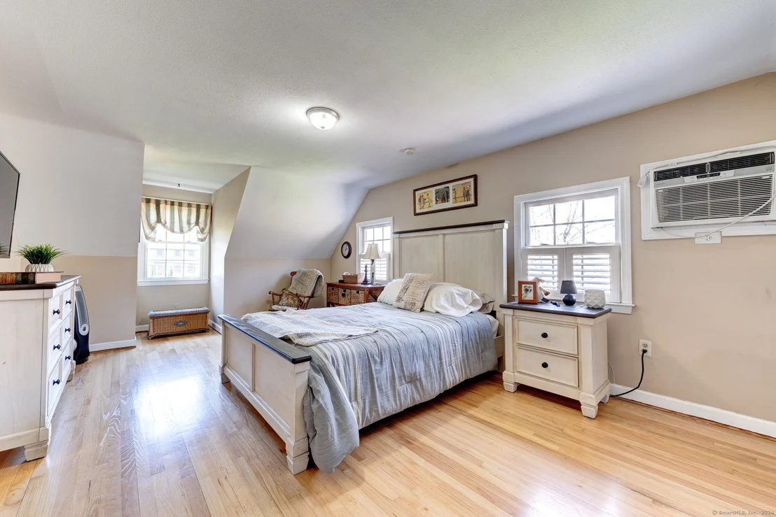 Photo of 345 Gehring Road