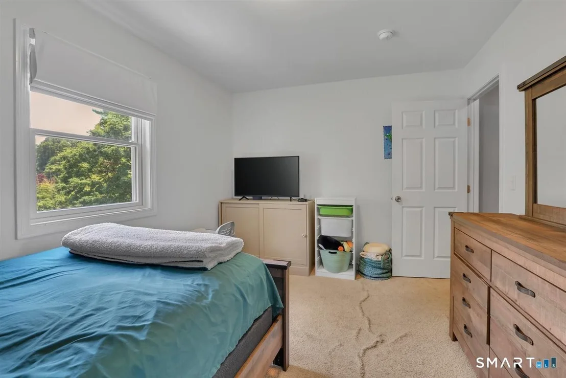 Photo of 30 Quaker Lane