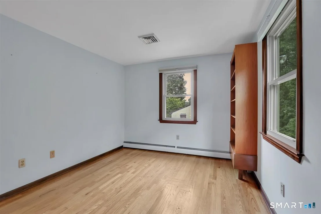 Photo of 190 Valley View Road