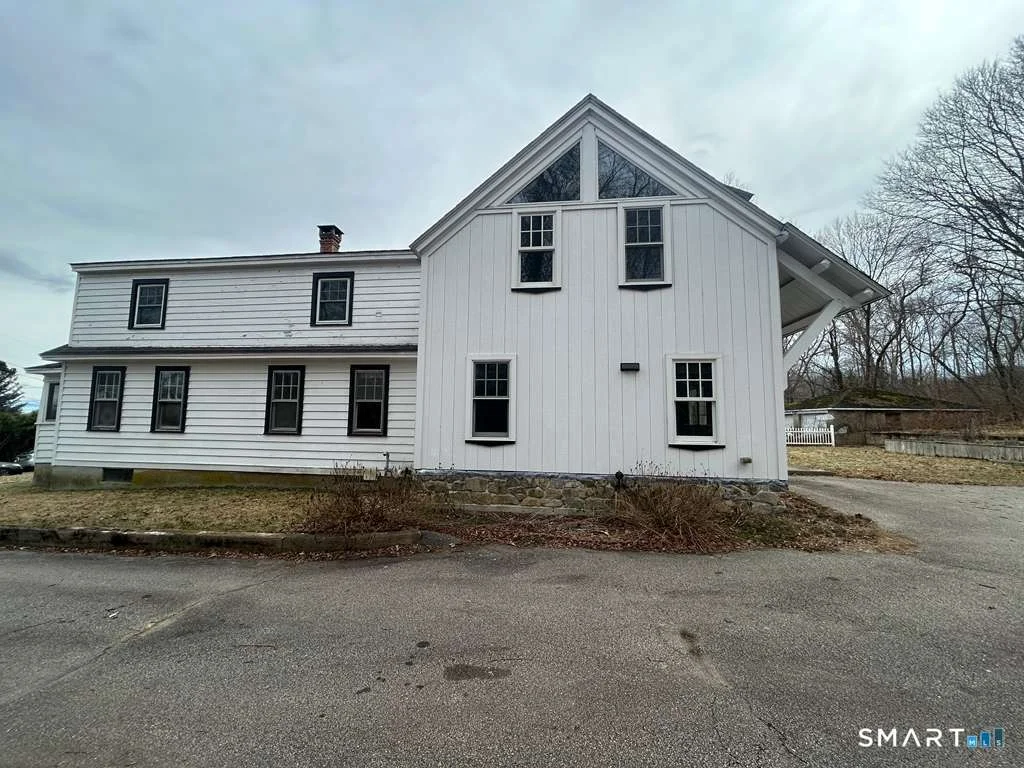 Photo of 17 Comstock Avenue