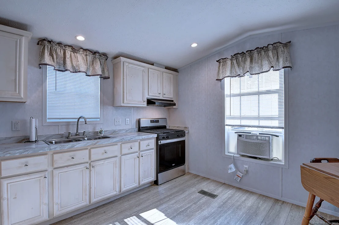 Photo of 24 Thunderbird Drive