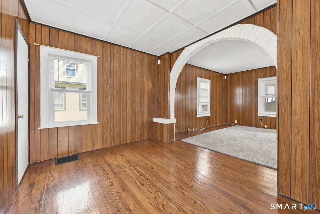 Photo of 25 Maple Avenue