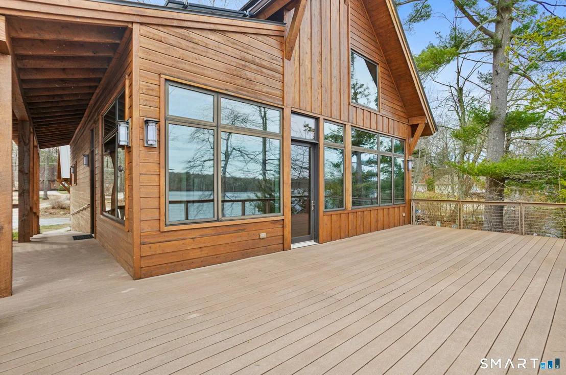 Photo of 152 Lakeside Drive