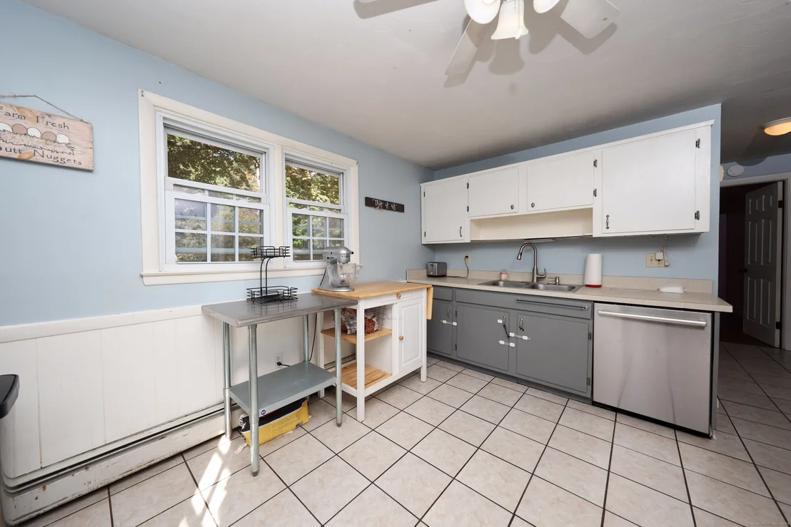 Photo of 39 Laura Drive