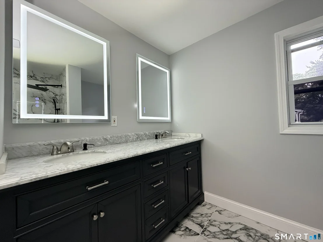 Photo of 62 Mowry Avenue