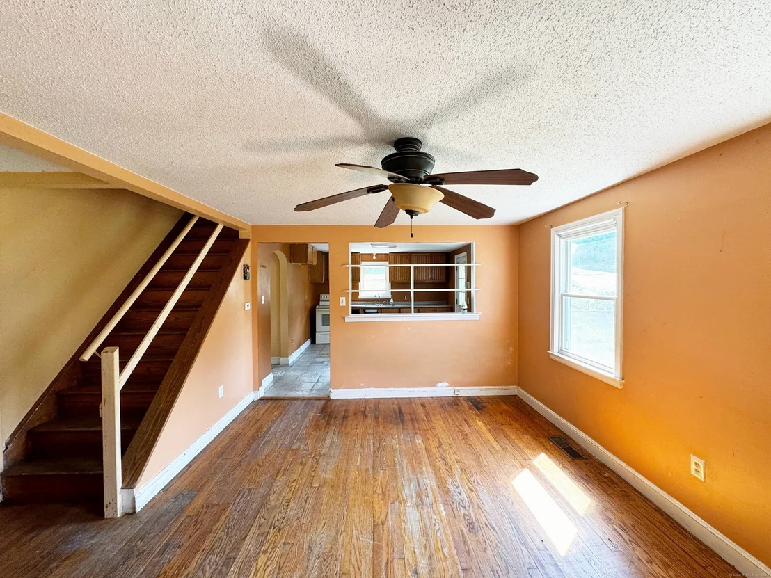 Photo of 421 Divinity Street