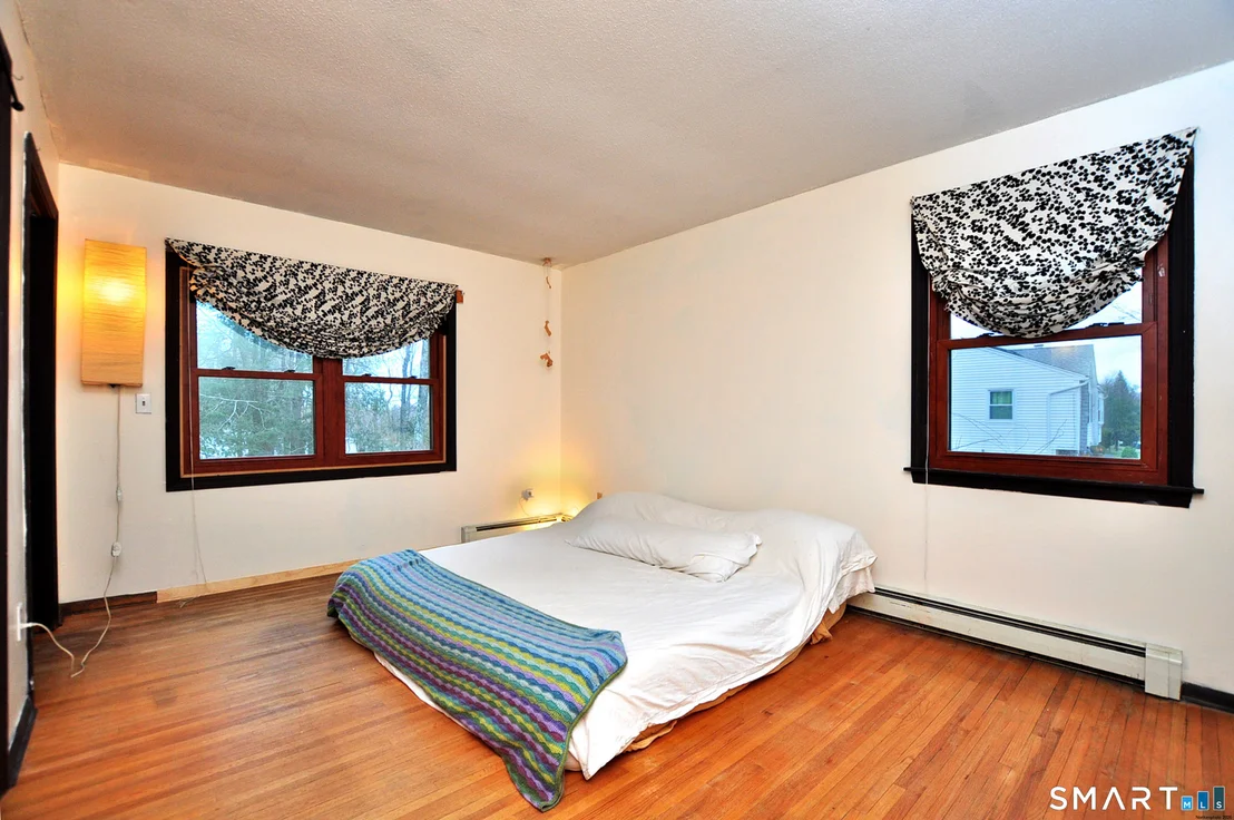 Photo of 121 Wedgewood Drive