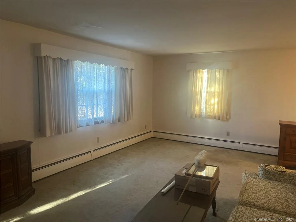 Photo of 1195 Summit Road