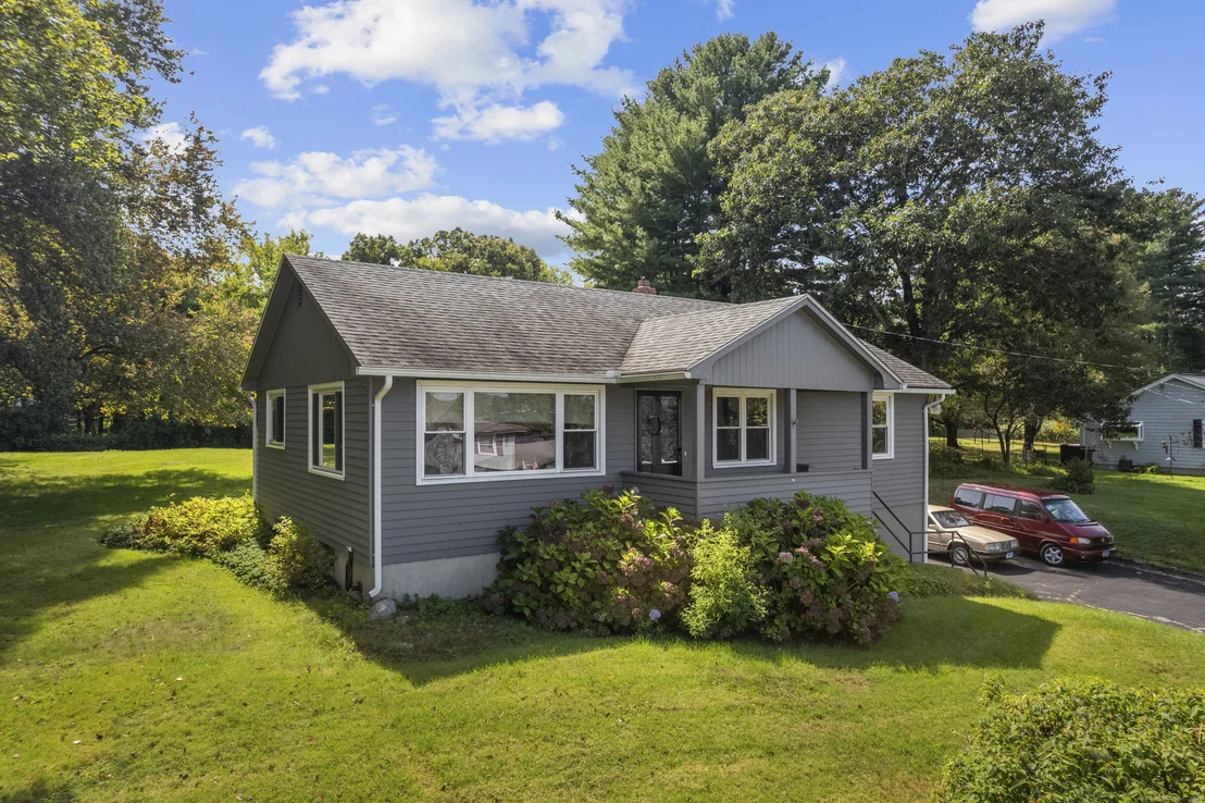 Photo of 43 Arrowhead Drive