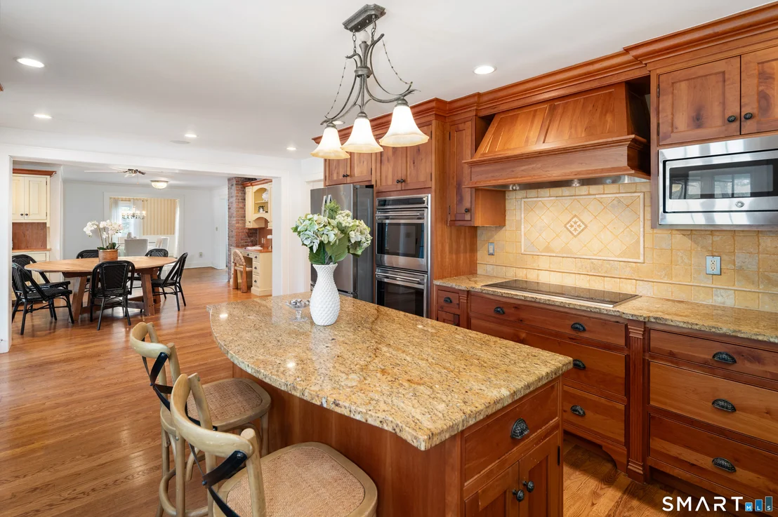 Photo of 231 Roxbury Road