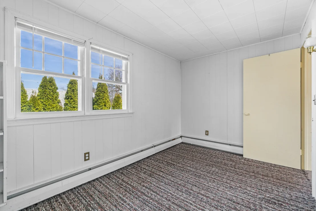 Photo of 143 Highview Avenue