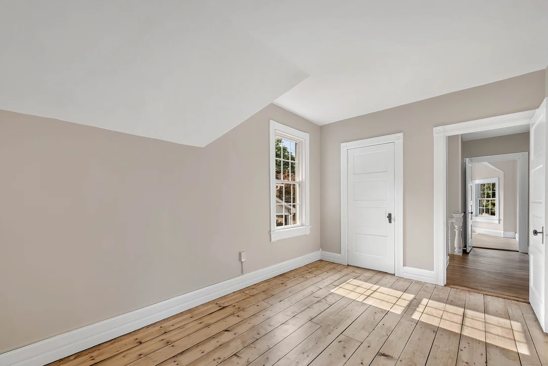 Photo of 36 Oak Street
