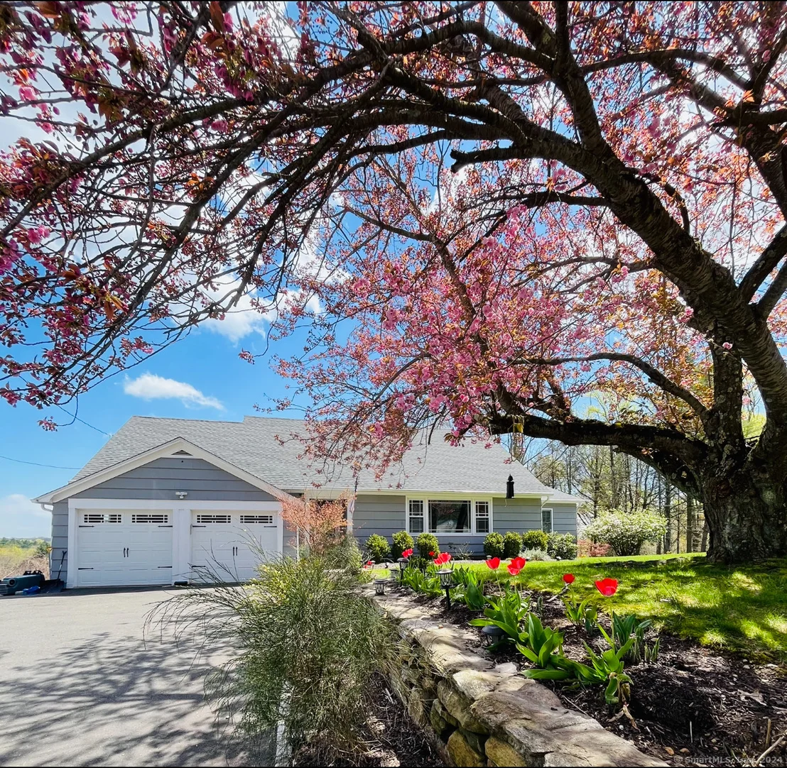 Photo of 640 Shelton Road