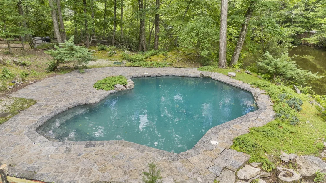 Photo of 35 Deep Valley Road