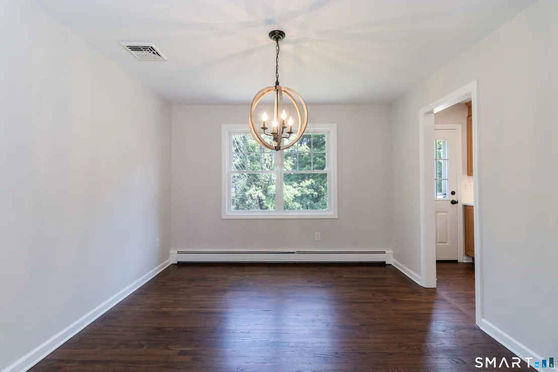 Photo of 831 Nut Plains Road