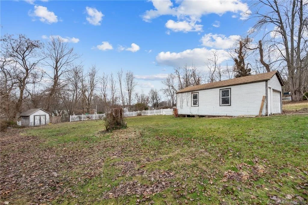 Photo of 402 Long Hill Road