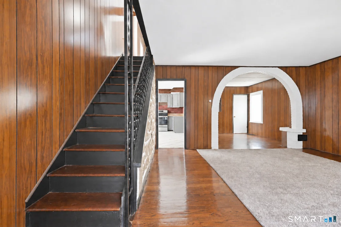 Photo of 25 Maple Avenue