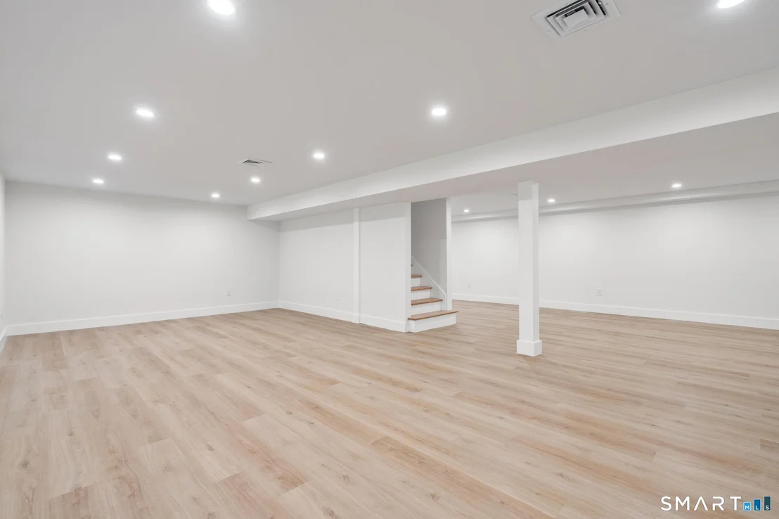 Photo of 41 Pepperbush Lane