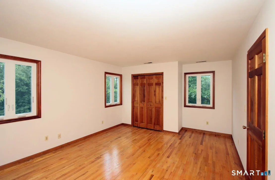 Photo of 328 Saybrook Road