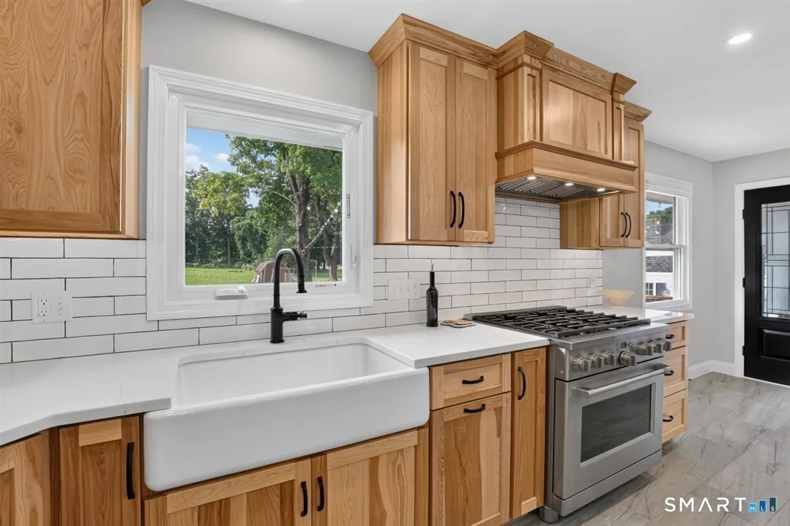 Photo of 366 Hackmatack Street