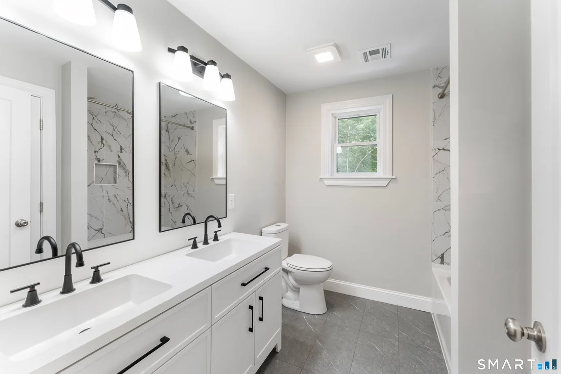 Photo of 769 Brook Road