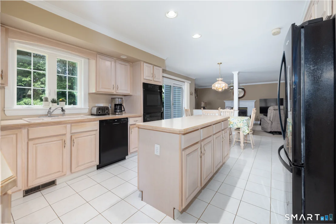 Photo of 325 Georgetown Drive