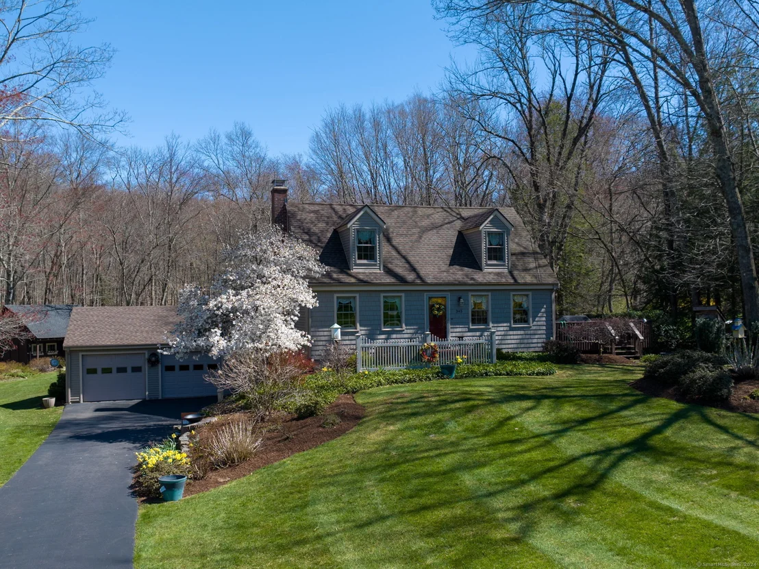 Photo of 345 Gehring Road