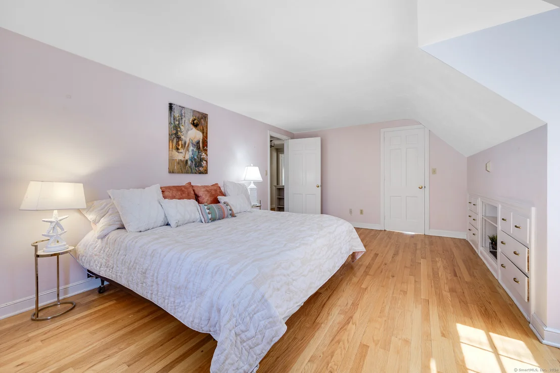 Photo of 341 Greenwoods Road