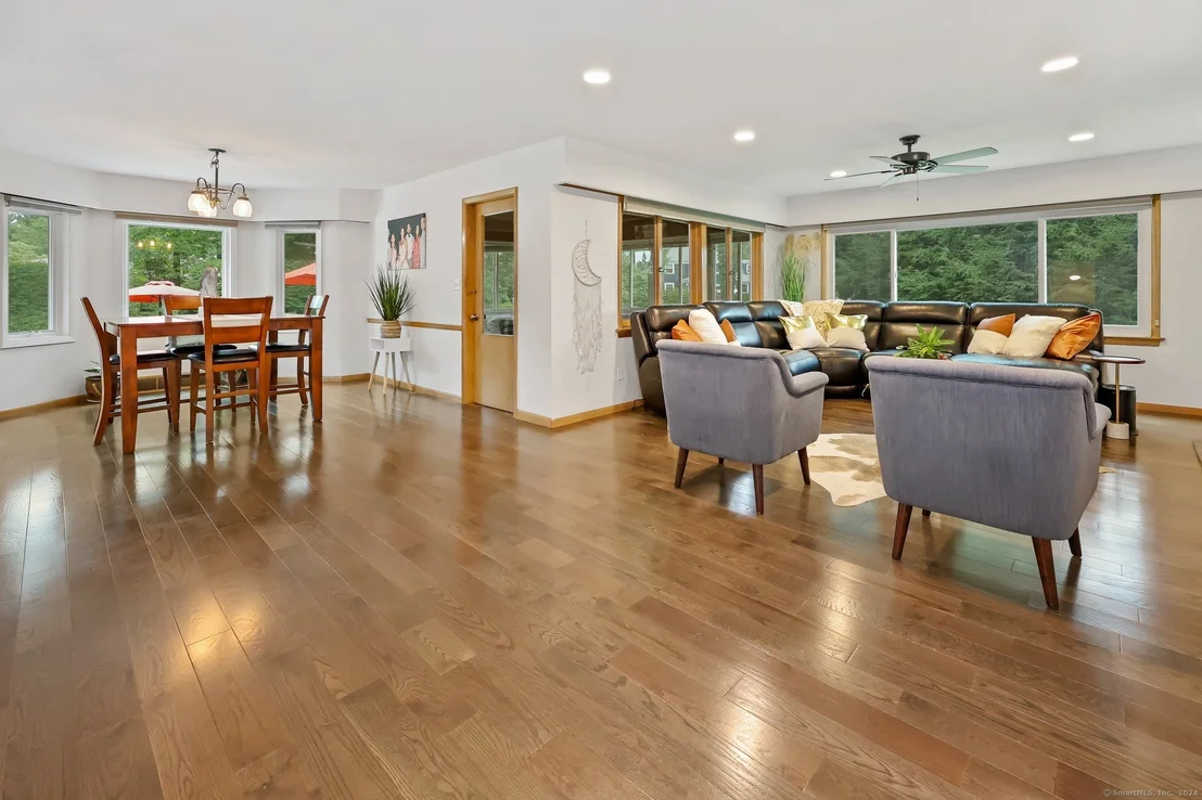Photo of 109 Meadowcrest Drive