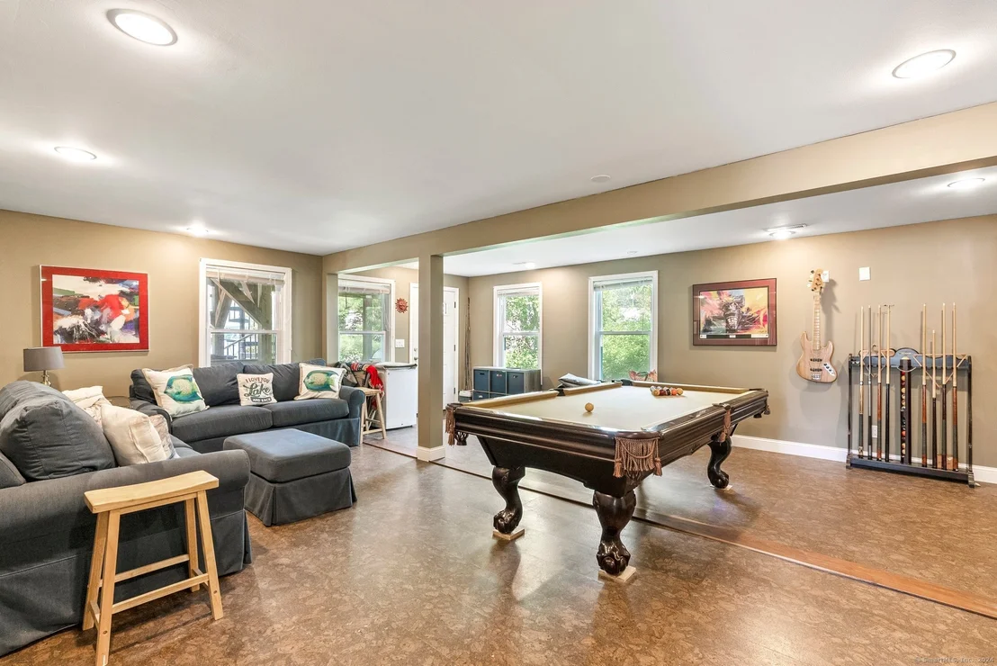 Photo of 1 Lakeside Circle