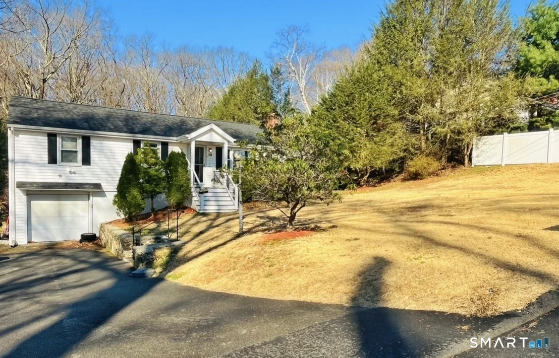 Photo of 118 Berkshire Drive