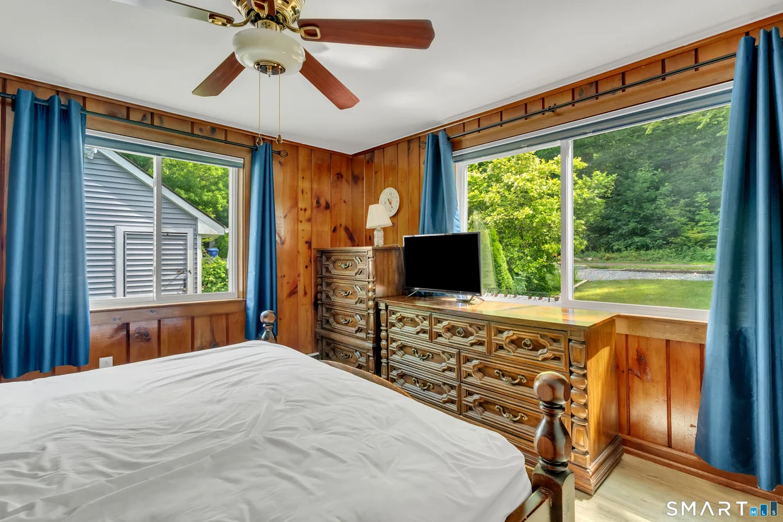 Photo of 51 Lakeview Drive