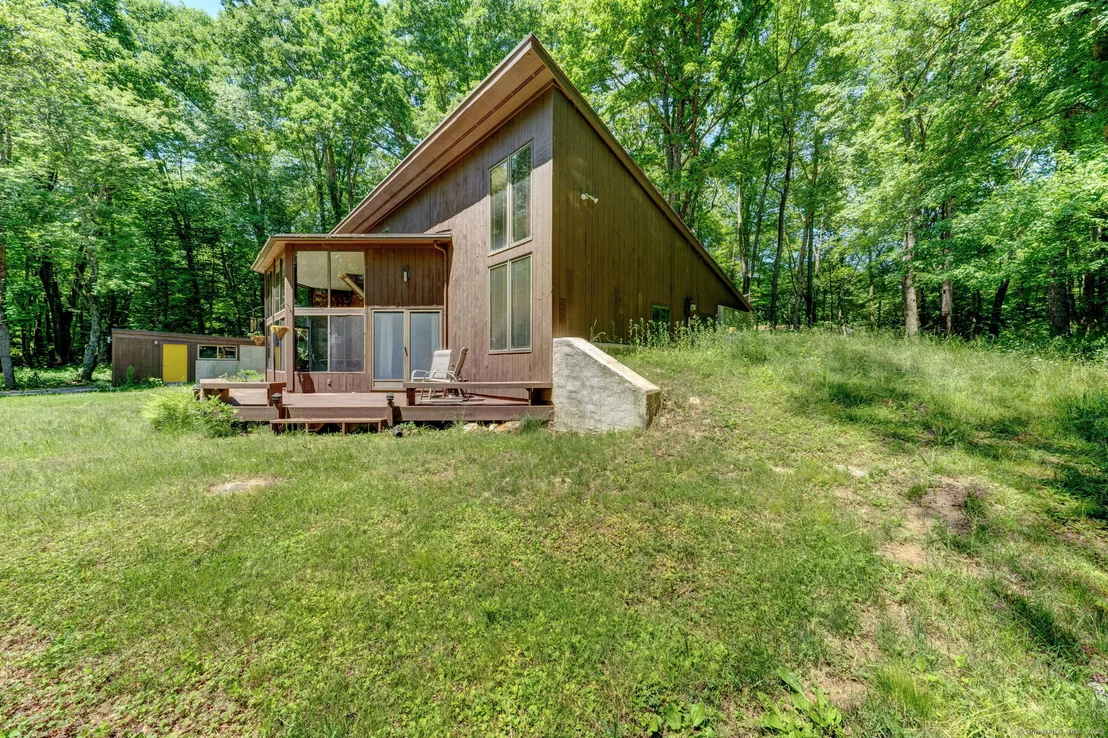 Photo of 76 Davis Road