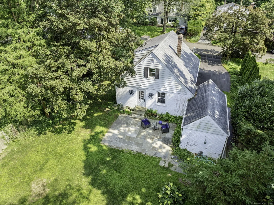 Photo of 33 Halsey Drive
