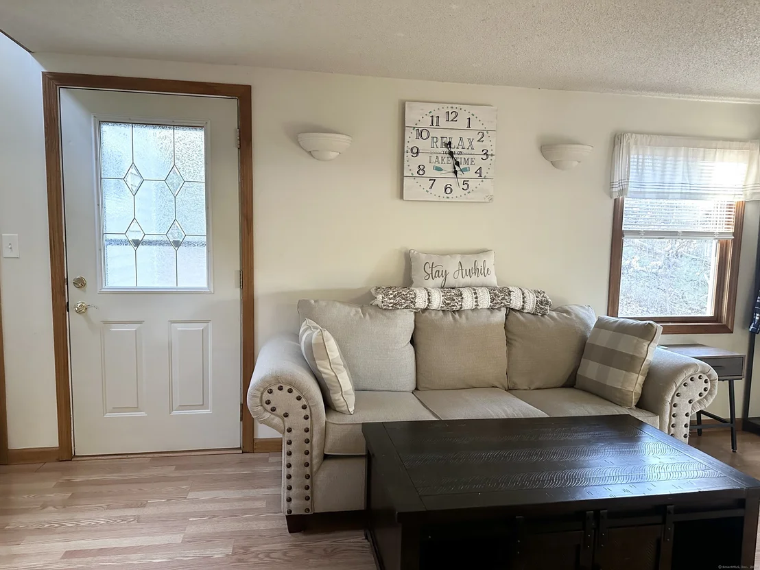 Photo of 418 Lake Road