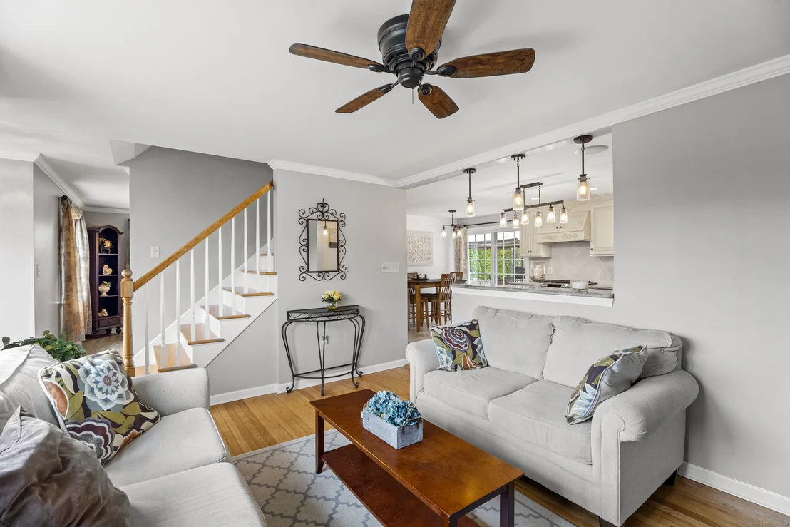 Photo of 511 Salmon Brook Street