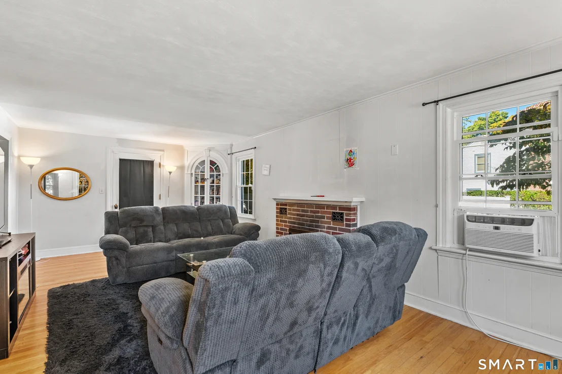 Photo of 85 Claxton Avenue