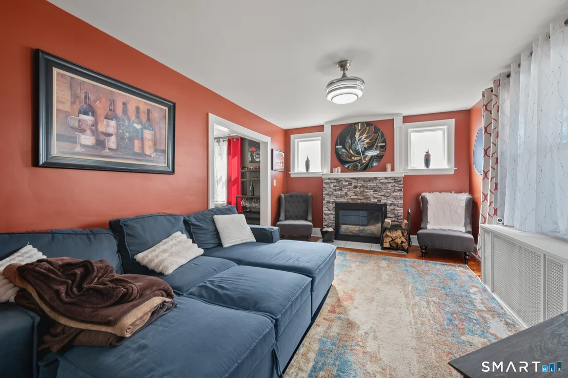 Photo of 32 Burr Avenue