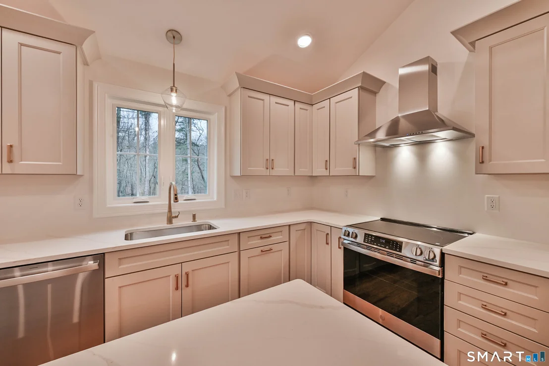 Photo of 187 Thompson Road
