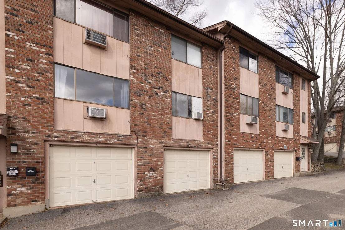 Photo of Unit D at 184 Kaynor Drive