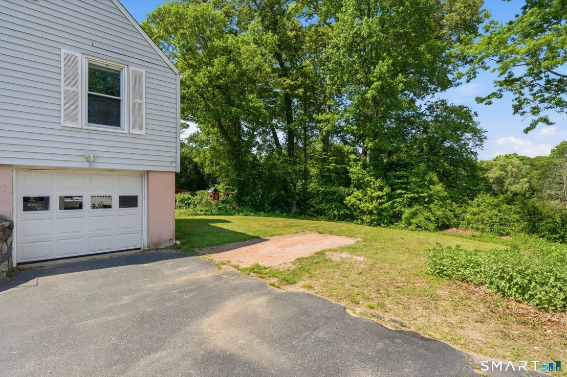 Photo of 93 Flyers Drive