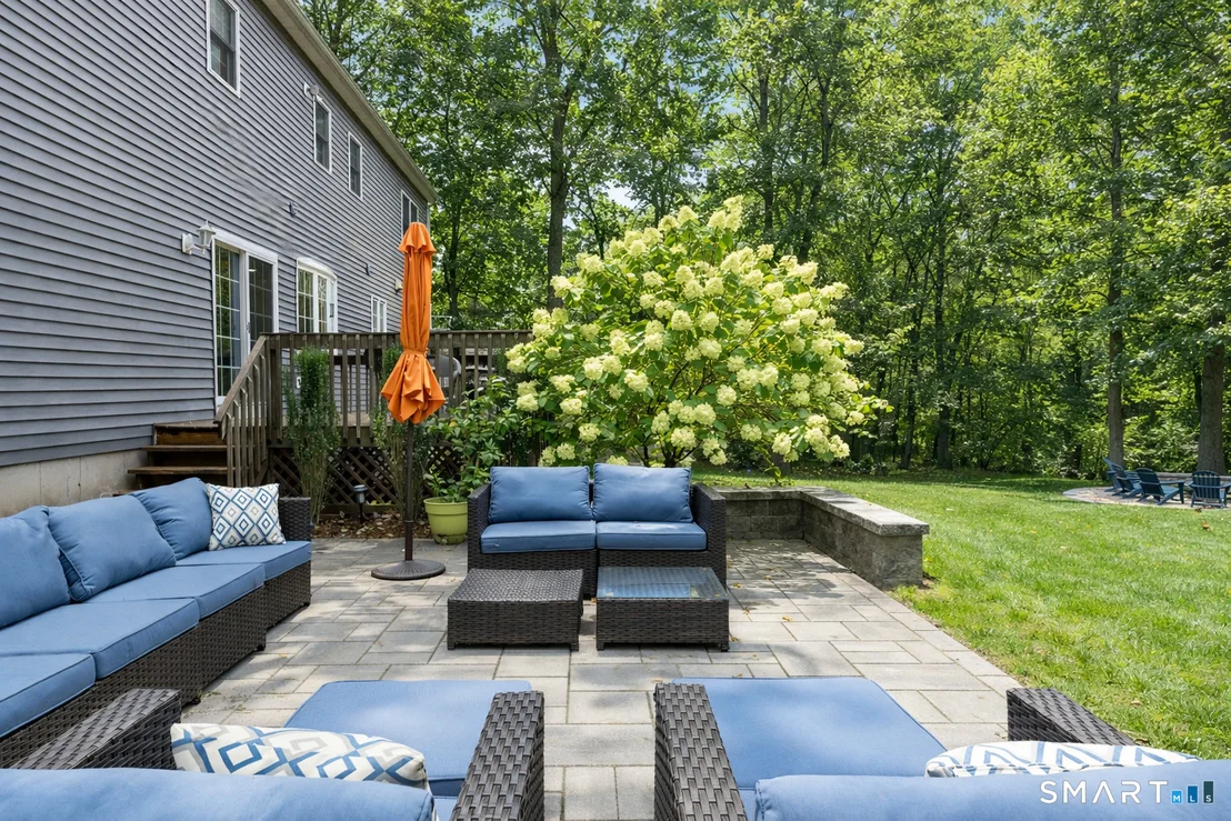Photo of 322 Willow Road