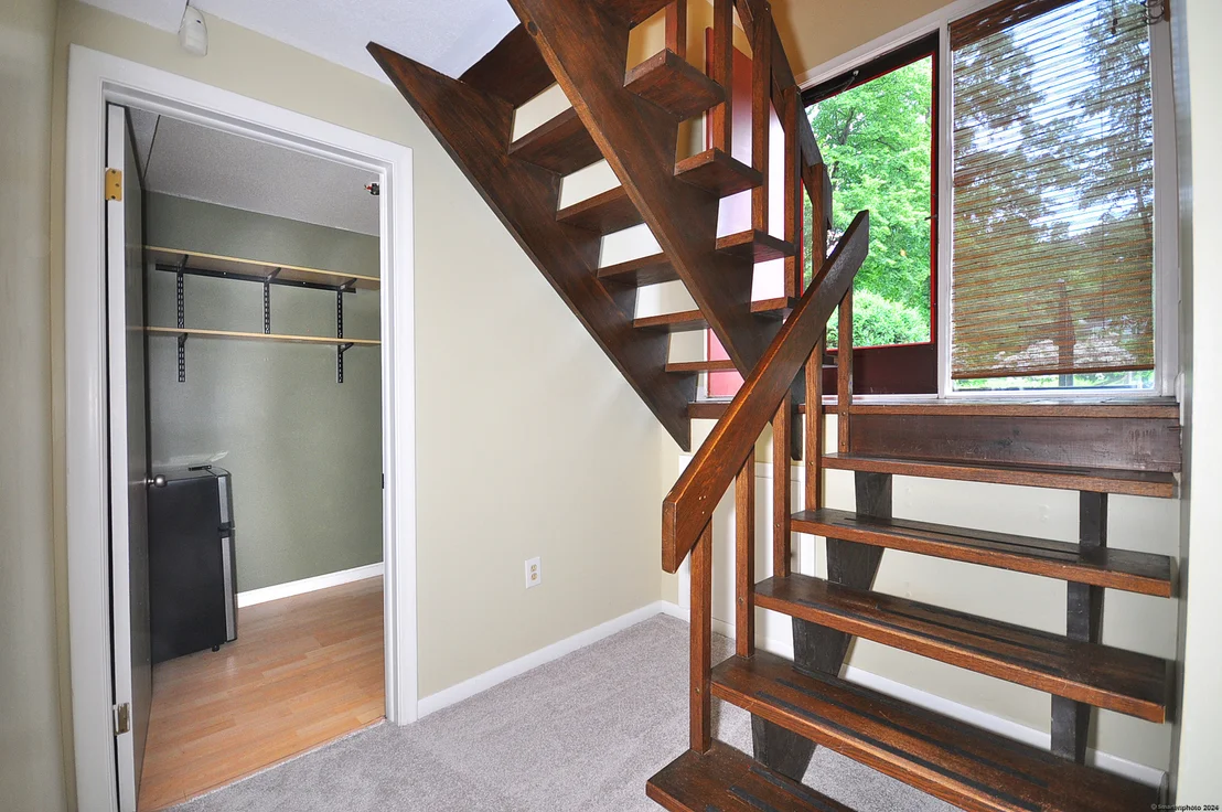 Photo of 35 Ravine Road